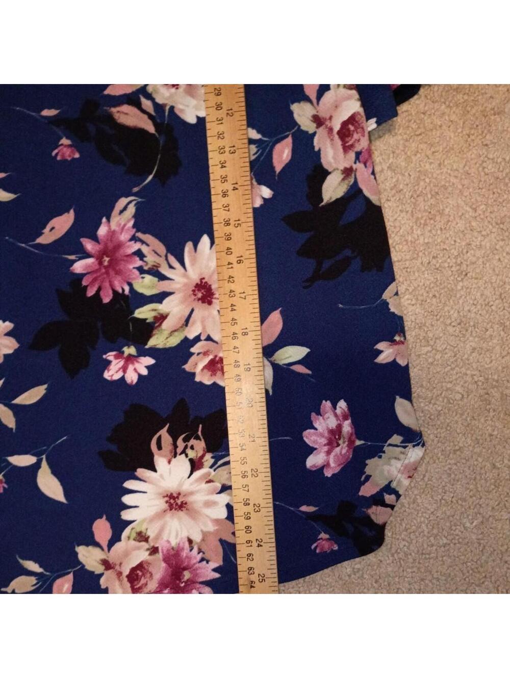GREEN ENVELOPE – Navy Floral Blouse | Cottagecore | Grandmacore | Office Wear - Picture 4 of 6